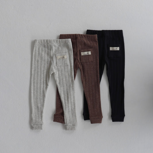 snowflake pocket leggings