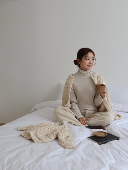 marshmallow middle neck tops