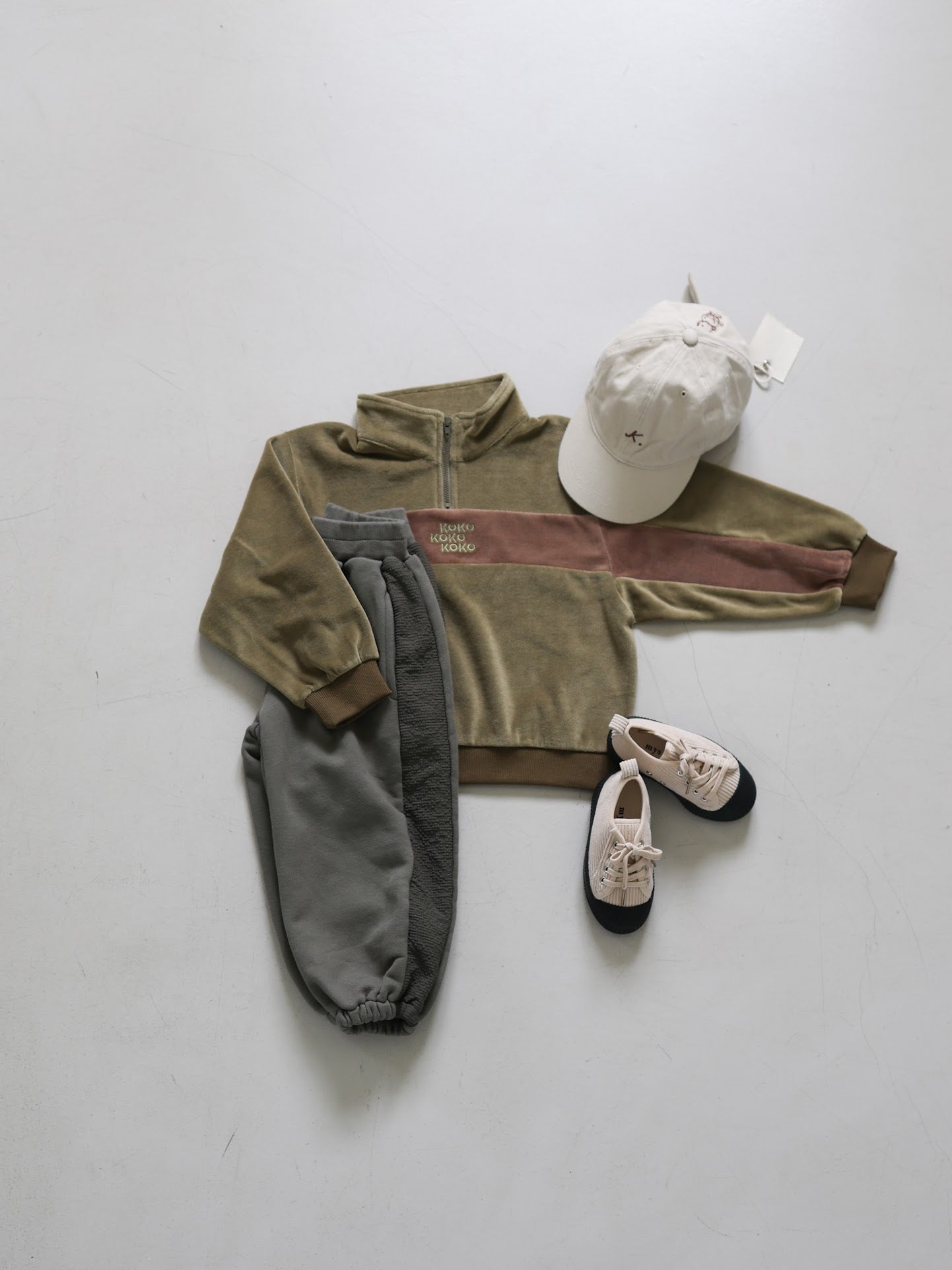 side check jogger pants