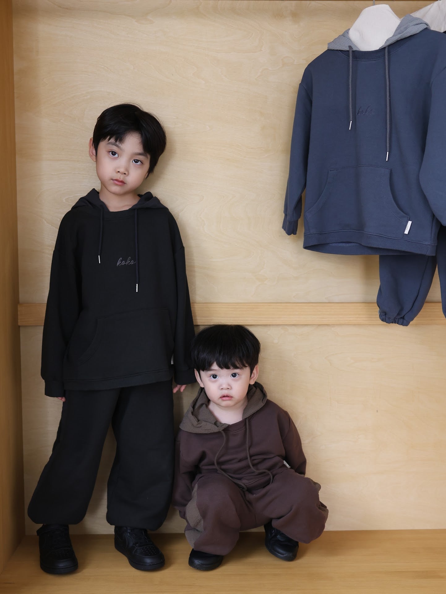 side check jogger pants