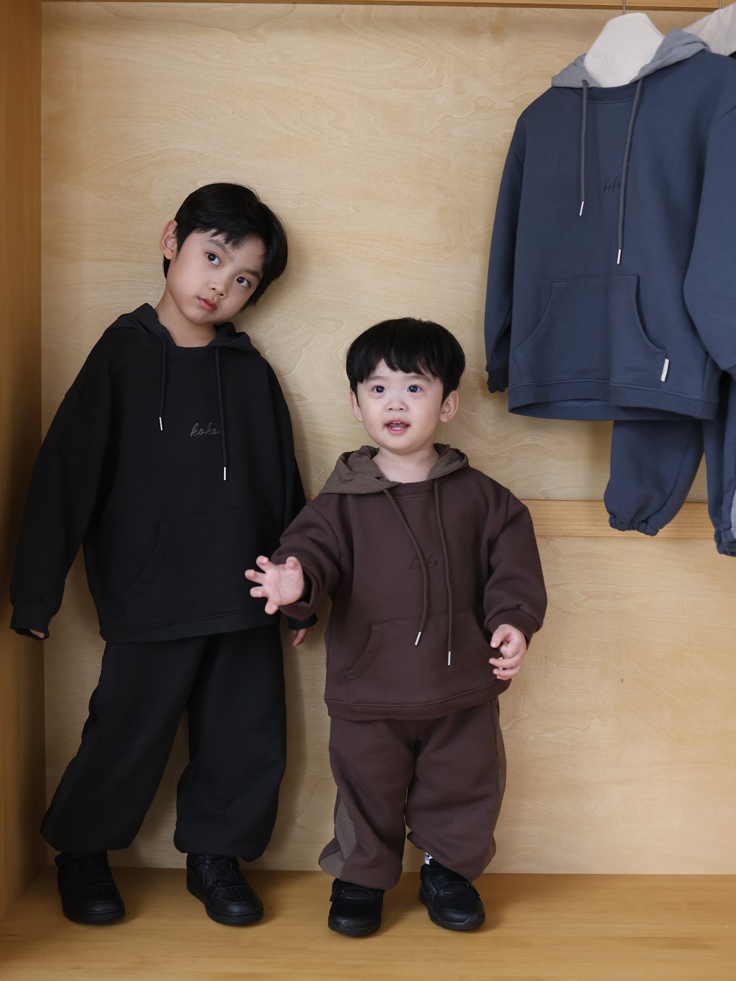 side check jogger pants