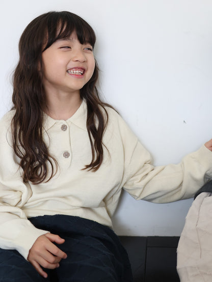 clover collar knit tops