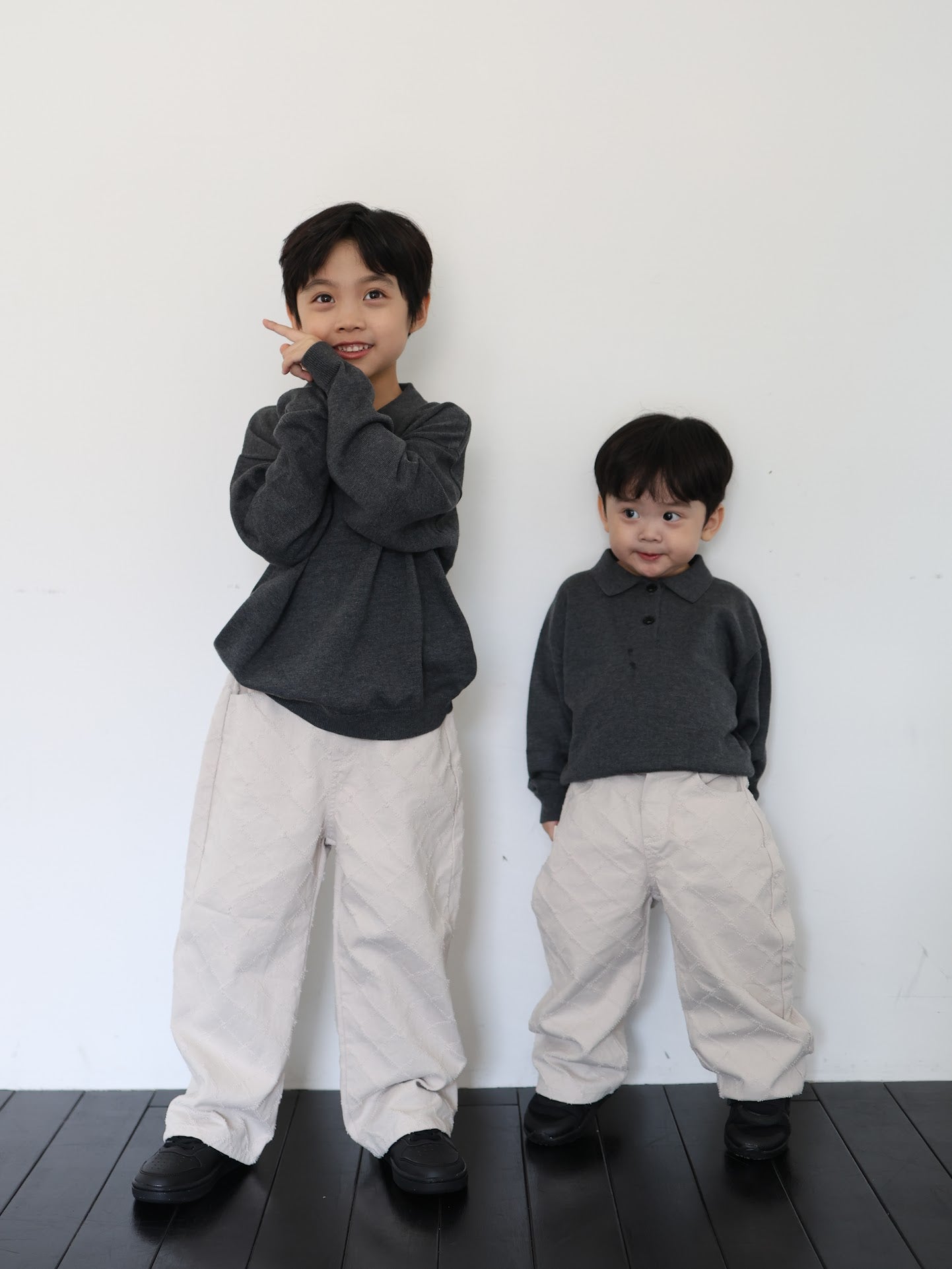 clover collar knit tops