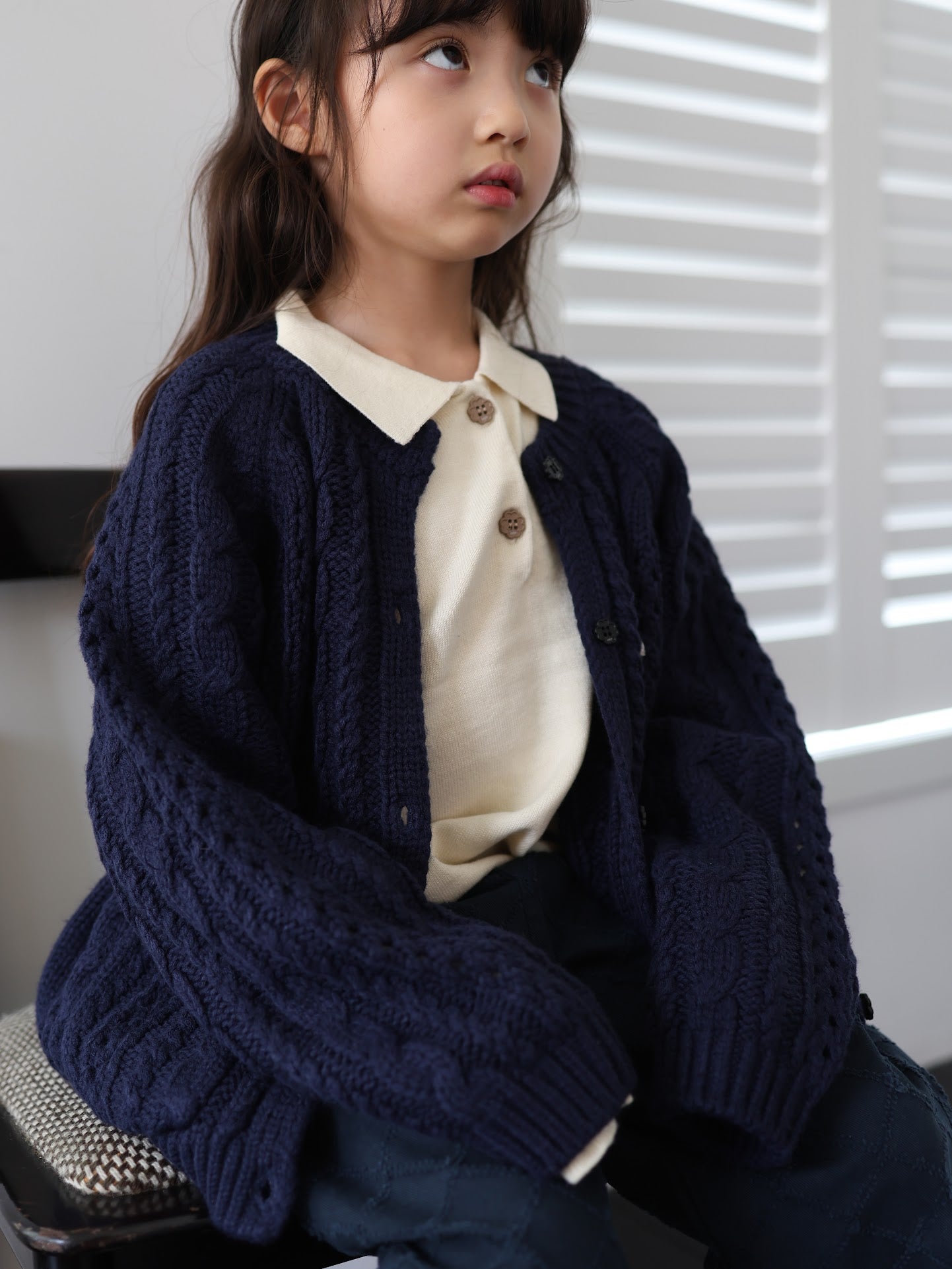 clover collar knit tops