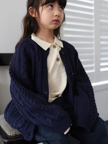 clover collar knit tops