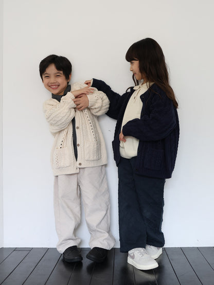 clover collar knit tops