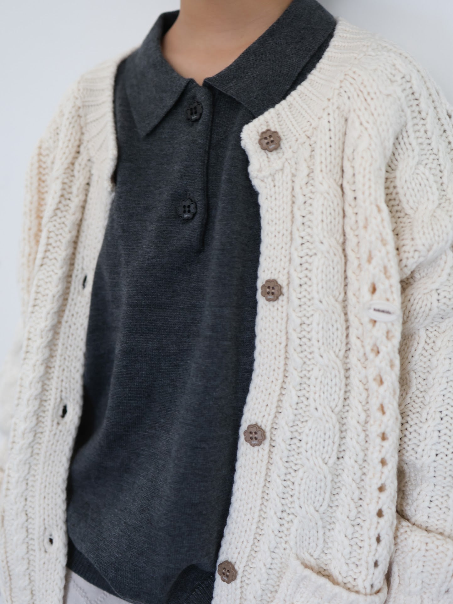 clover collar knit tops