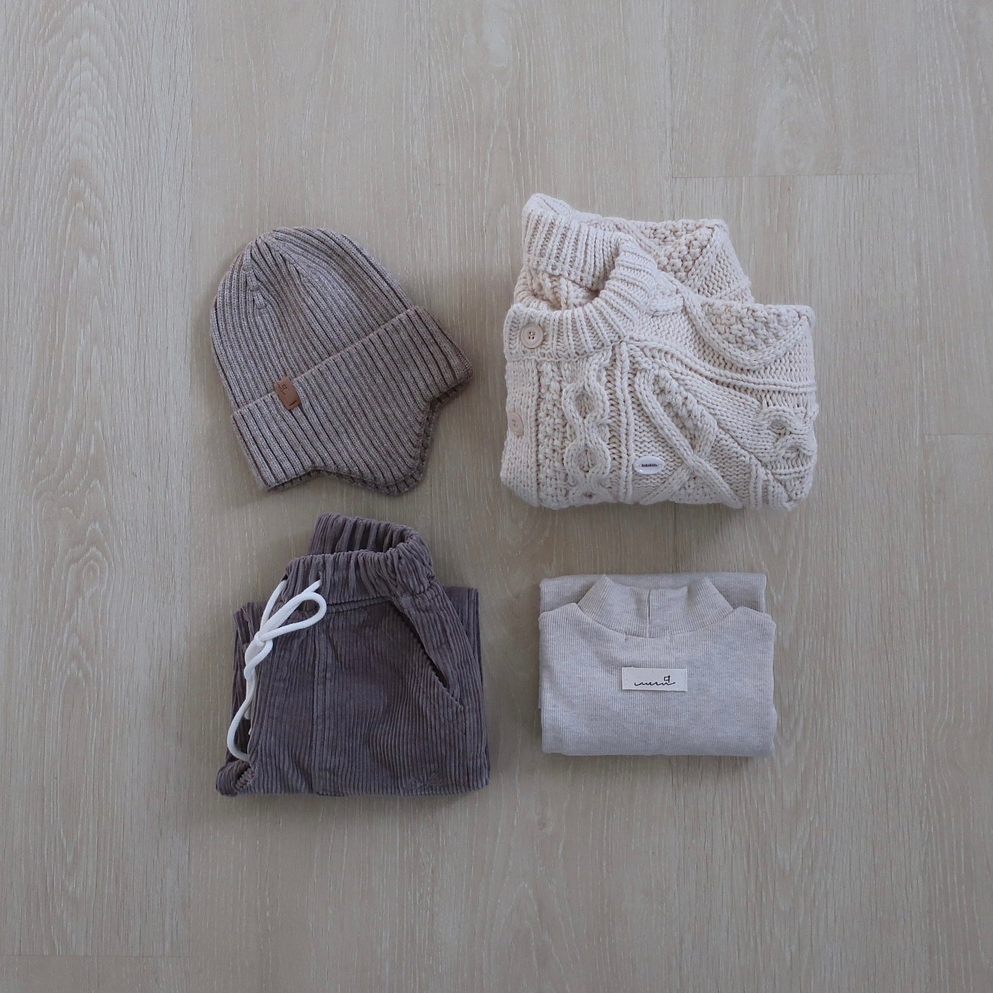 marshmallow middle neck tops / kids,Jr