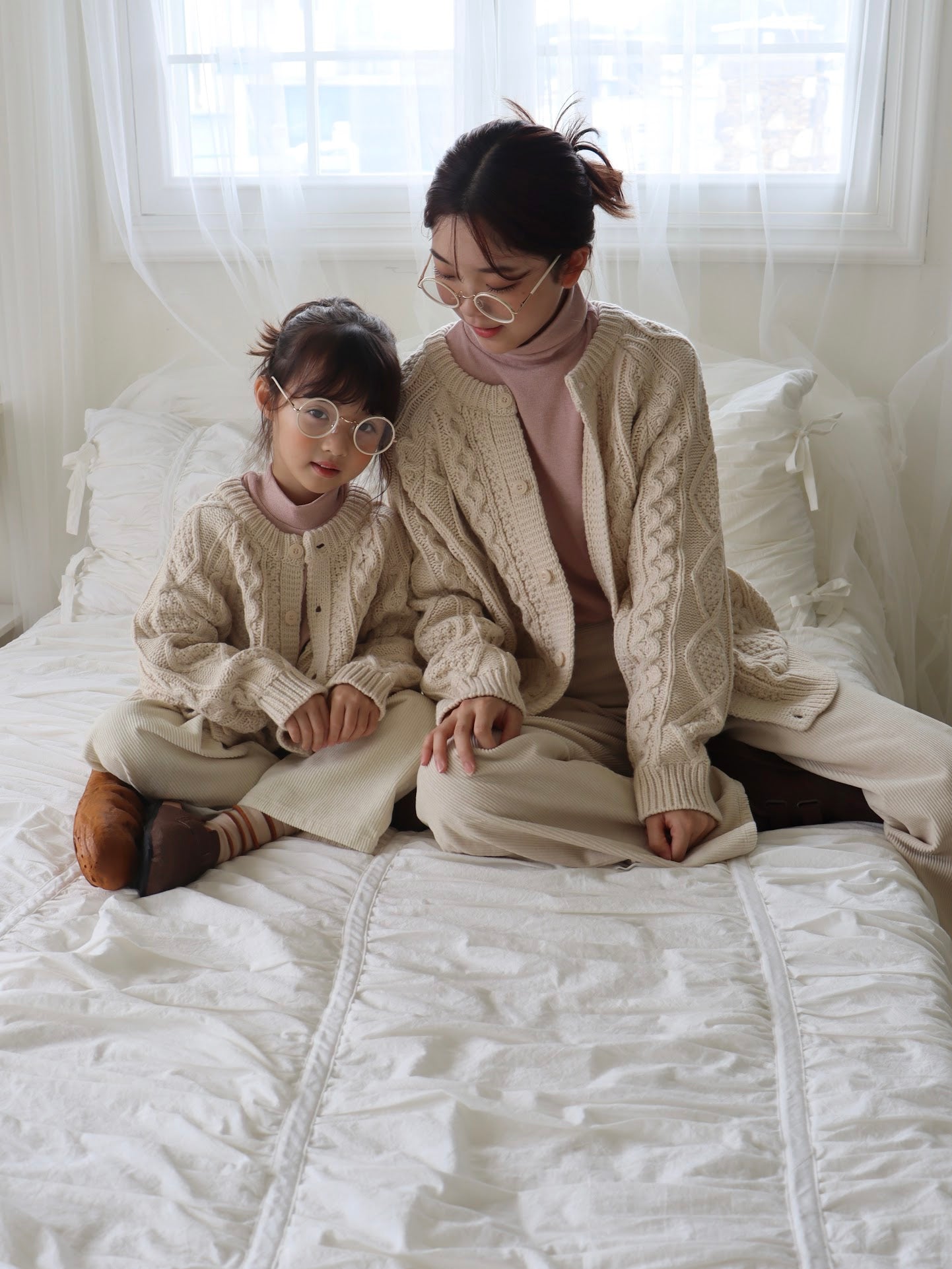 marshmallow middle neck tops