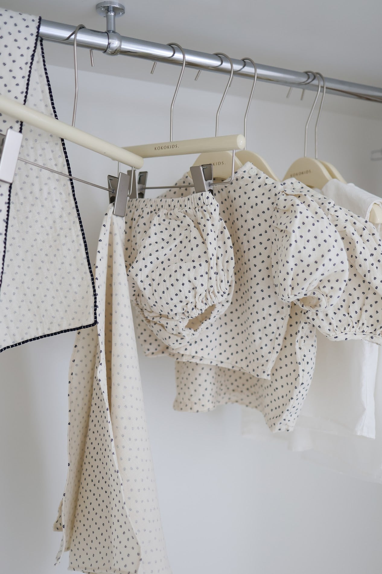 koko yacht baby gauze bloomers set